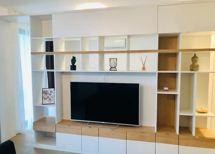 Joy Torontalului 41 شقة تيميشورا